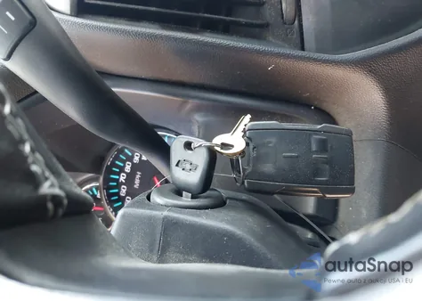 2016 Chevrolet Silverado 1500 1Lt z USA, uszkodzony, nr VIN 3GCUKREC8GG200570